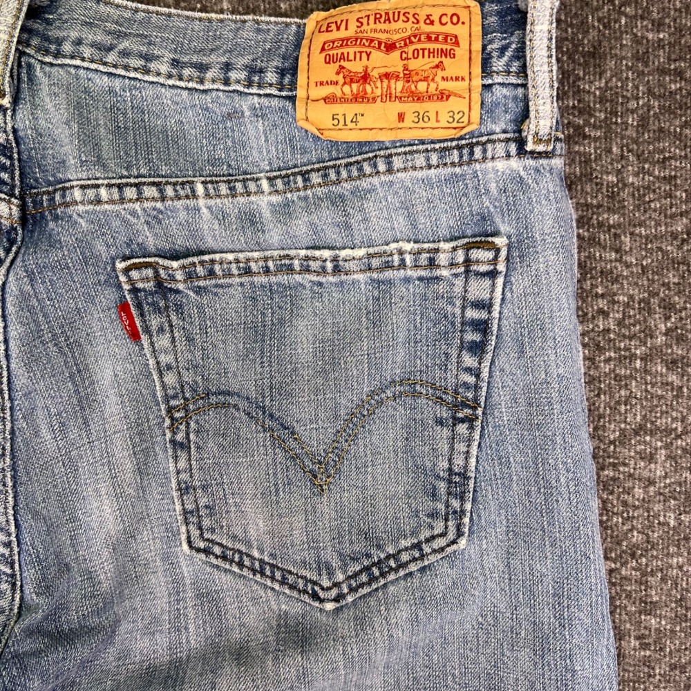 Levis 514 Jeans Mens 36x32 Light Wash Slim Straight Classic Casual Denim Retro - Picture 7 of 16